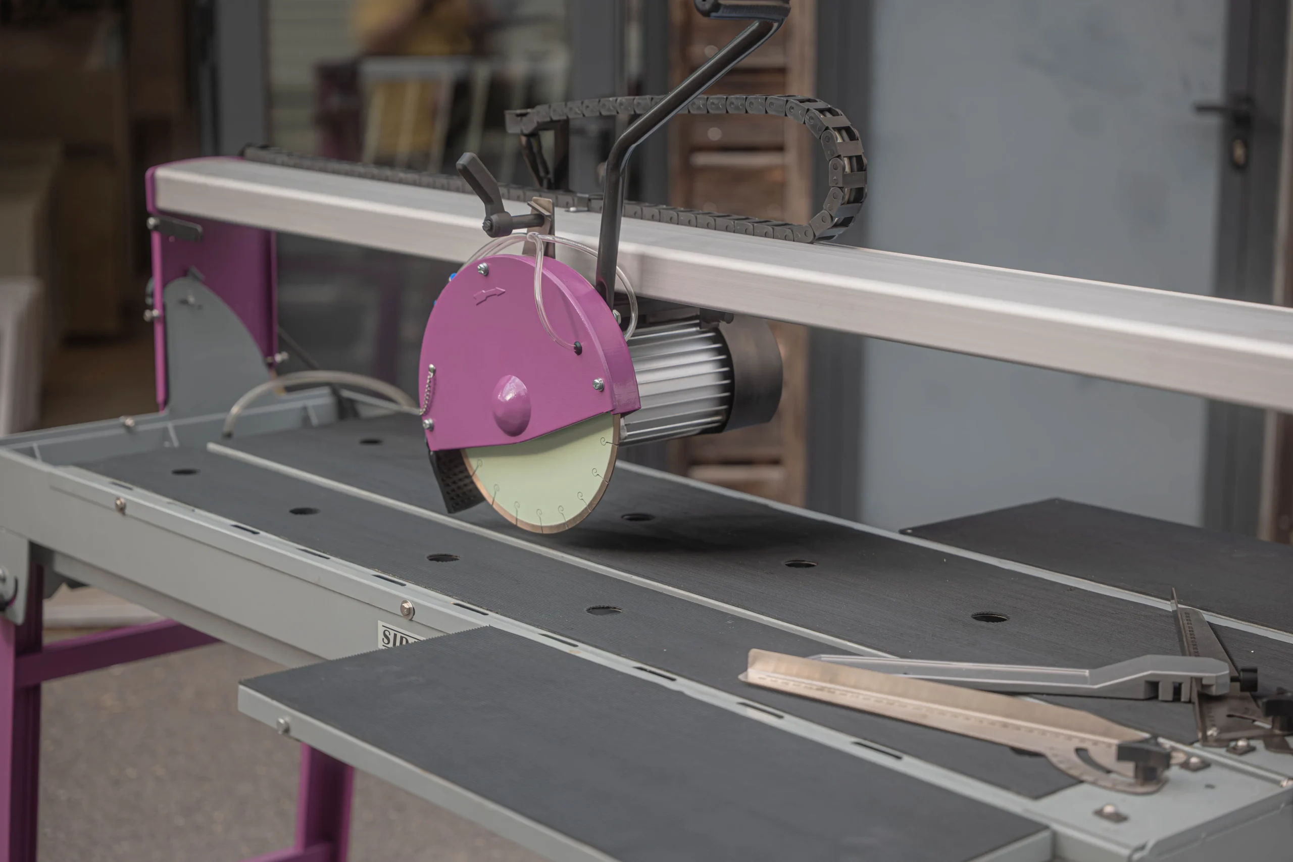 Photo d'une coupe carrelage.